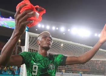 ضربة موجعة للنسور نيجيريا تعلن إصابة أوسيمين قبل مواجهة جنوب إفريقيا