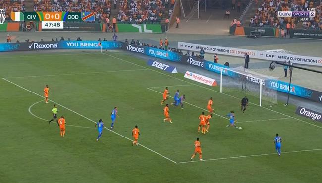 ثيو بونجوندا يراوغ اكثر من لاعب ويهدر هدف محقق امام كوت ديفوار