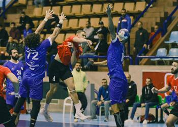 الأهلي يواصل انتصاراته في دوري اليد على حساب سموحة