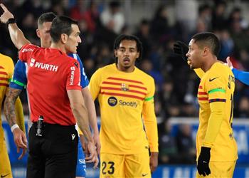 نحن لسنا في البرازيل فيتور روكي يوضح ما قاله الحكم عند طرده أمام ألافيس