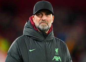 كلوب يلمح إلى غياب لاعب ليفربول أمام تشيلسي في نهائي كأس كاراباو