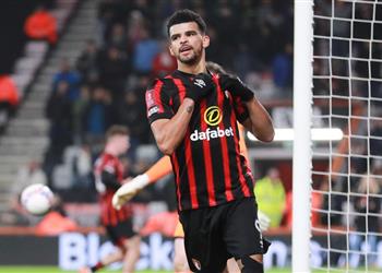 أمام أنظار لاعبي الفانتازي مدرب بورنموث يوضح فرص مشاركة سولانكي ضد بيرنلي