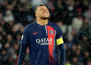 فيديو تصرف غريب من مبابي بعد استبداله في مباراة باريس سان جيرمان وموناكو