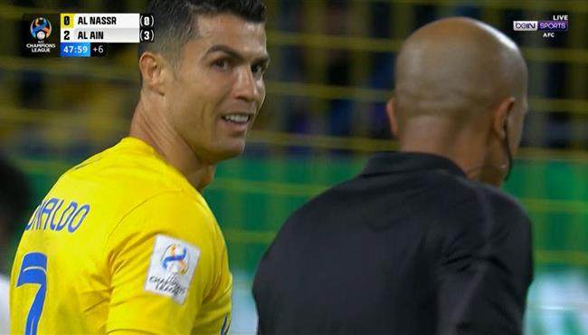 كريستيانو رونالدو يطالب بركلة جزاء في مباراة النصر والعين