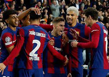 فيديو برشلونة يتأهل إلى ربع نهائي دوري أبطال أوروبا بثلاثية أمام نابولي