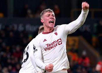 مدرب الدنمارك يوضح موقف هويلوند من مباراة ليفربول ومانشستر يونايتد