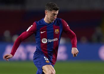 فيديو ليفاندوفسكي يسجل هدف برشلونة الثالث أمام نابولي