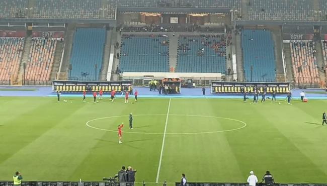 جماهير الأهلي تهتف لـ أفشه واحد أتنين صاحب القاضيتين والاعب يذهب ليرد التحية