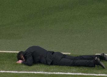 فيديو سيميوني يسقط أرض ا بعد فرصة ريكيلمي أمام إنتر ميلان