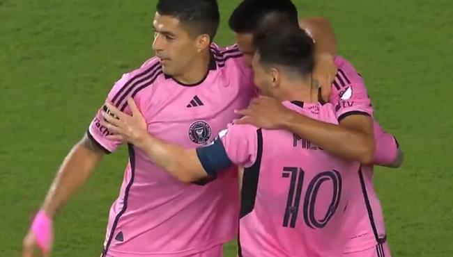 اسيست ميسي لهدف سواريز في مرمي ناشفيل بدوري أبطال كونكاكاف