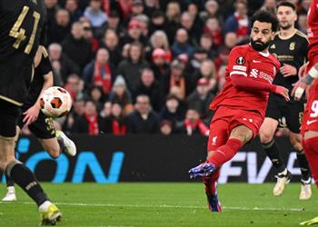 محمد صلاح ينافس ثلاثة لاعبين على الأفضل في الدوري الأوروبي