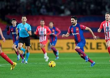 سبورت صفقة هولندية تشعل الصراع بين برشلونة وأتلتيكو مدريد