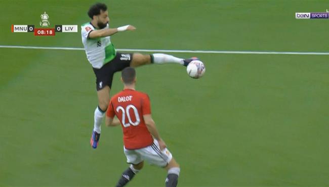 محمد صلاح كاد ان يسجل هدف عالمي امام مانشستر يونايتد