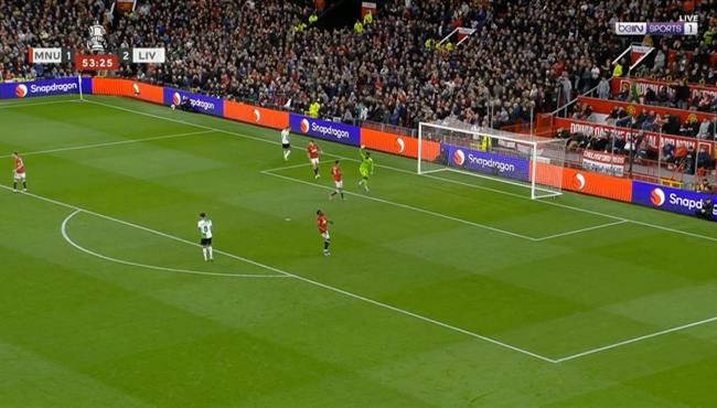 بعد تمريرة رائعة من محمد صلاح دراوين نونيز يهدف هدف امام مانشستر يونايتد