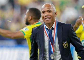 آخر الأبطال وعدو الصيام نانت يعلن عودة أنطوان كومباريه بعد 10 أشهر