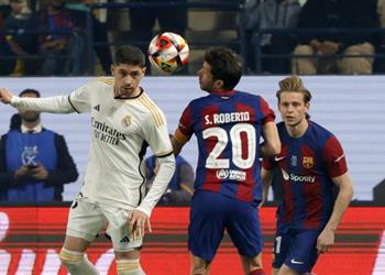 شكوك حول مستقبل سيرجي روبيرتو مع برشلونة