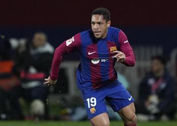 برشلونة يتخذ قرار ا هام ا بشأن فيتور روكي