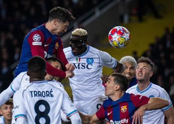 وكيل لاعب نابولي يؤكد محادثاته مع برشلونة ويهاجم الدوري السعودي