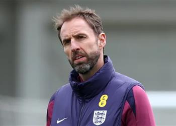 مانشستر يونايتد يستهدف ساوثجيت و3 أندية تنتظر تين هاج