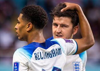 ماجواير يشبه لاعب مانشستر يونايتد بـ بيلينجهام ناضج ويتعامل ببراعة