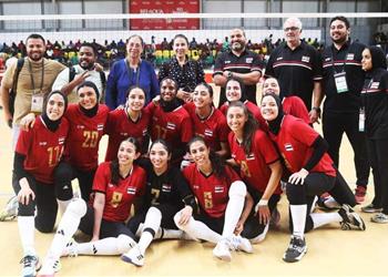 منتخب مصر لسيدات الطائرة يفوز على تونس ويتوج بذهبية دورة الألعاب الإفريقية