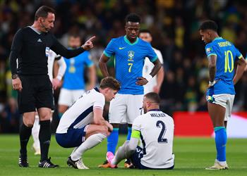 ساوثجيت يعلق على إصابة كايل ووكر في مباراة إنجلترا والبرازيل