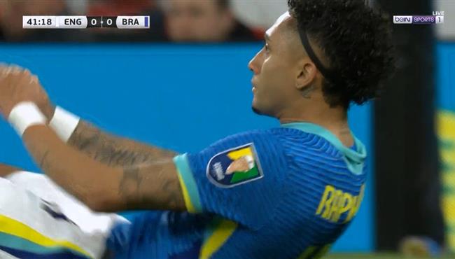 رافينيا يهدر هدف محقق للبرازيل امام انجلترا