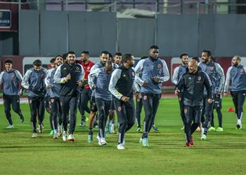 مران الأهلي كولر يحاضر اللاعبين وتدريبات بدنية استعداد ا لمواجهة سيمبا في دوري أبطال إفريقيا