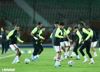 مران الزمالك برنامج تأهيلي للاعبين استعدادا لـ فيوتشر في الكونفدرالية وجوميز يجتمع بمعاونيه
