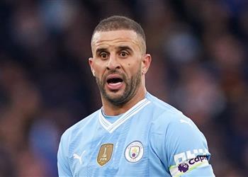 مانشستر سيتي يسابق الزمن لتجهيز ووكر لمباراة آرسنال في الدوري الإنجليزي
