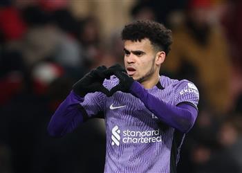 تصريح غامض والد لويس دياز يثير التكهنات حول مستقبله مع ليفربول