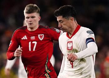 ليفاندوفسكي يقود بولندا للتأهل إلى يورو 2024 بعد الفوز على ويلز بركلات الترجيح