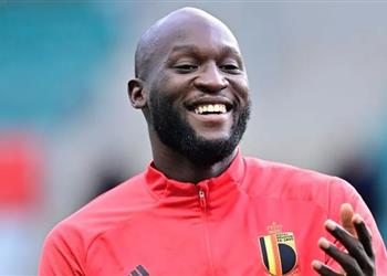 لوكاكو يرد ضاحك ا على إمكانية العودة إلى الدوري الإنجليزي