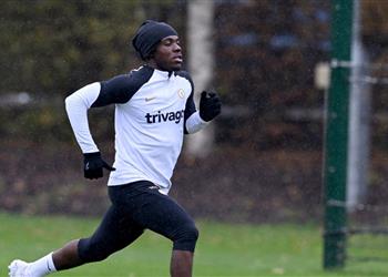 الإصابة تنهي موسم روميو لافيا مع تشيلسي بعد 35 دقيقة فقط