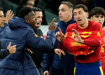 مدرب البرازيل يعلق على أزمة فينيسيوس أمام إسبانيا ويستنكر وضع موراتا