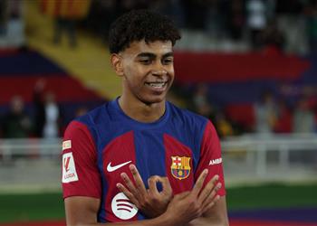 اتفاق بين برشلونة ووكيل لامين يامال بشأن عقده