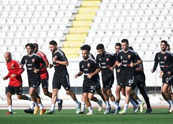 مران الأهلي محاضرة بالفيديو للاعبين وتقسيمة استعداد ا لـ سيمبا