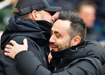 دي زيربي حزين لرحيل كلوب عن الدوري الإنجليزي