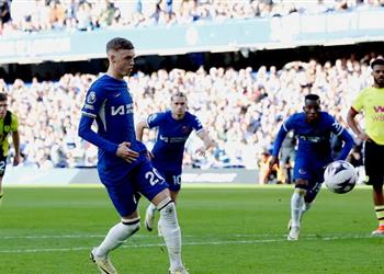 فيديو بـ10 لاعبين بيرنلي يتعادل مع تشيلسي إيجابي ا في الدوري الإنجليزي