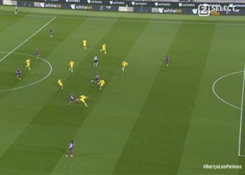 الصحف الكتالونية تسلط الضوء على هدف رافينها المثير للجدل في مباراة برشلونة ولاس بالماس