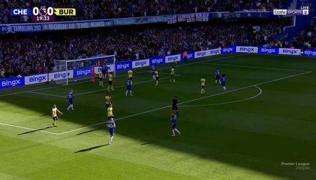 هدف تشيلسي الملغي امام بيرنلي في الدوري الانجليزي