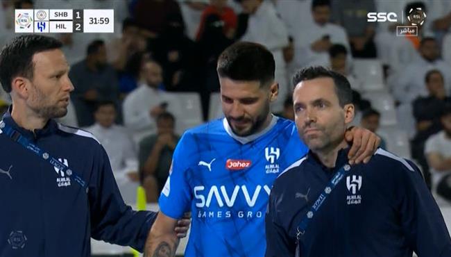 اصابة ميتروفيتش وخروجة في مباراة الهلال والشباب بالدوري السعودي