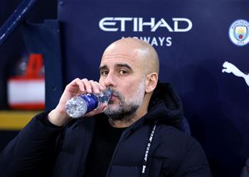 فيديو جوارديولا ينفعل على لاعب مانشستر سيتي بعد التعادل مع آرسنال