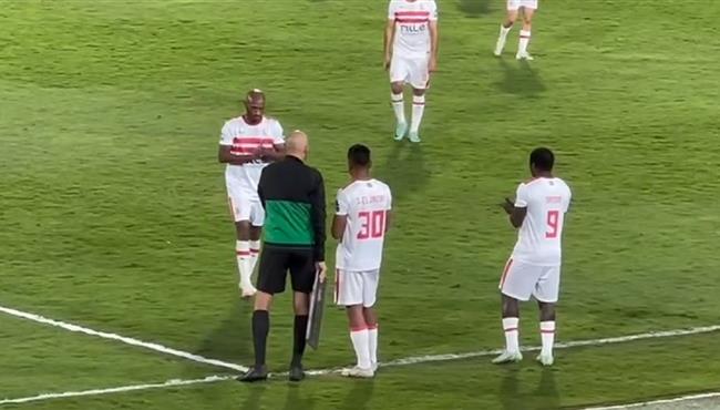 استياء شيكابالا اثناء تغييره في مباراة الزمالك وفيوتشر بكاس الكونفيدرالية