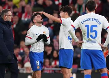 راديو كتالونيا يوضح هل يخضع بيدري لعملية جراحية بعد إصابته مع برشلونة