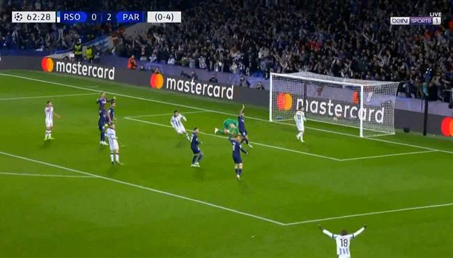 هدف ريال سوسيداد الملغي امام باريس سان جيرمان في دوري ابطال اوروبا