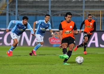 فيديو بيراميدز يسقط في فخ التعادل مع فاركو بـ الدوري