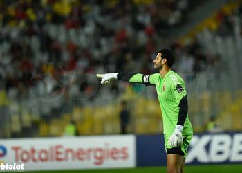 صورة محمد الشناوي يصل معسكر الأهلي قبل مباراة الزمالك في نهائي كأس مصر