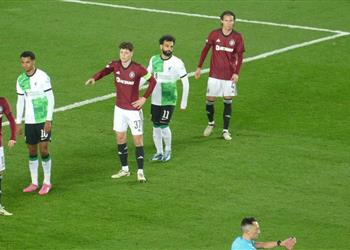 فيديو بعد عودته من الإصابة محمد صلاح يشارك في مباراة ليفربول وسبارتا براج ويسجل هدفا ألغاه الفار