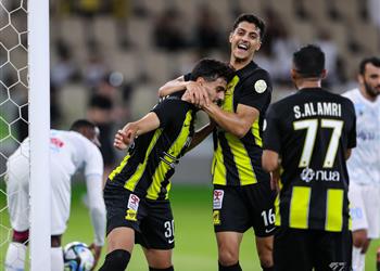 فيديو الاتحاد يفوز على الأخدود بثنائية في الدوري السعودي